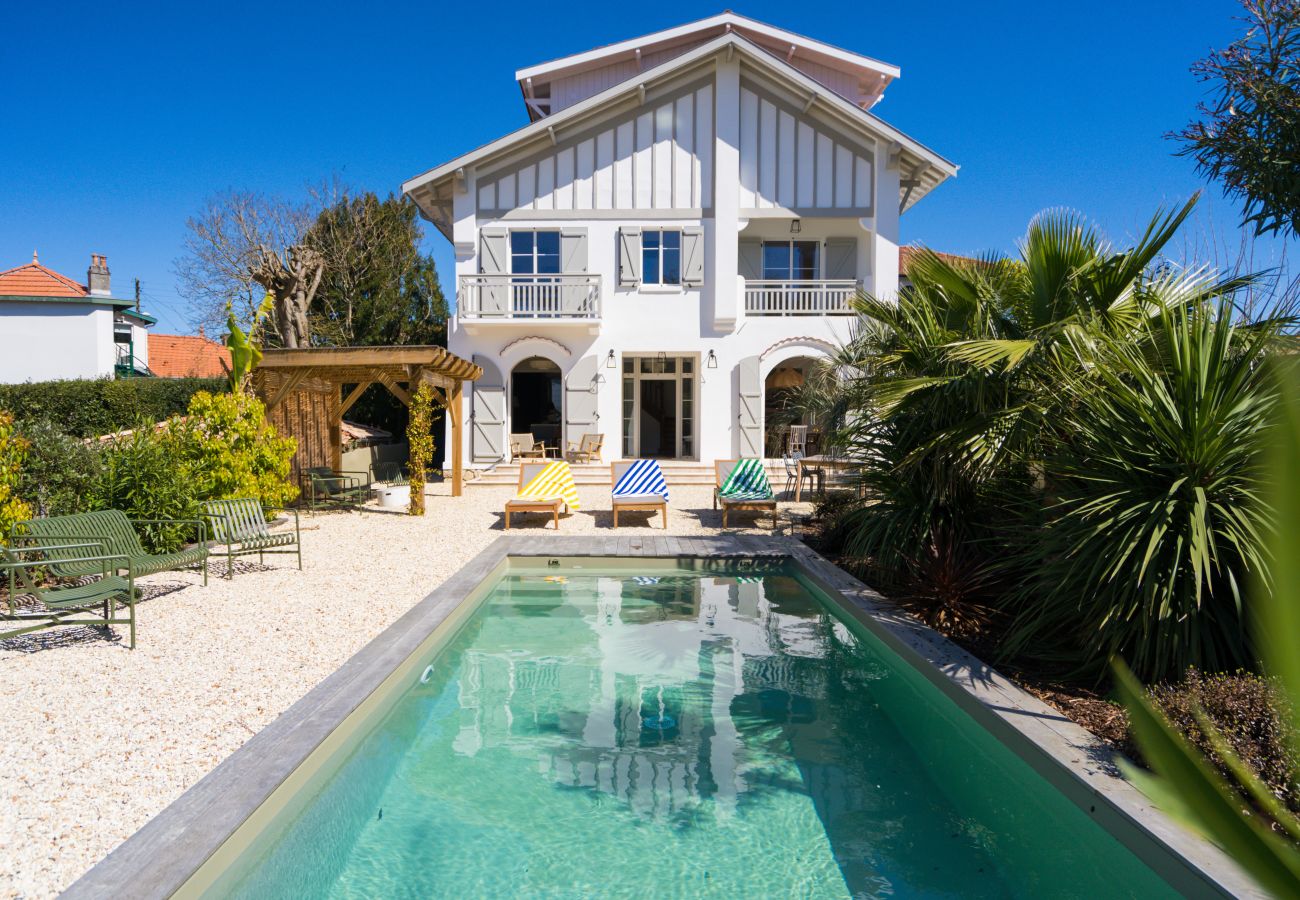 Villa in Arcachon - Villa Victoria